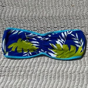 NWT Hollister Bandeau